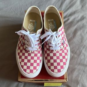 Vans authentic pro - pink checkers!